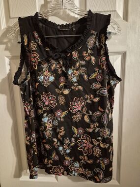 Hannah Black Floral Ruffle-Trim Sleeveless Camisole